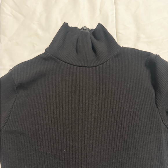 Chic Black Long-Sleeve Jumpsuit - Picture 3 of 4